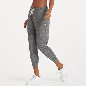 Vuori - Performance Jogger - Gray